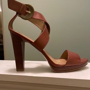 Cognac sandal size 11….great condition!